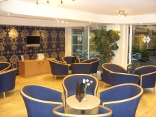 Cheap Hotels Manchester The Lounge at the Diamond Lodge Hotel, Manchester, England